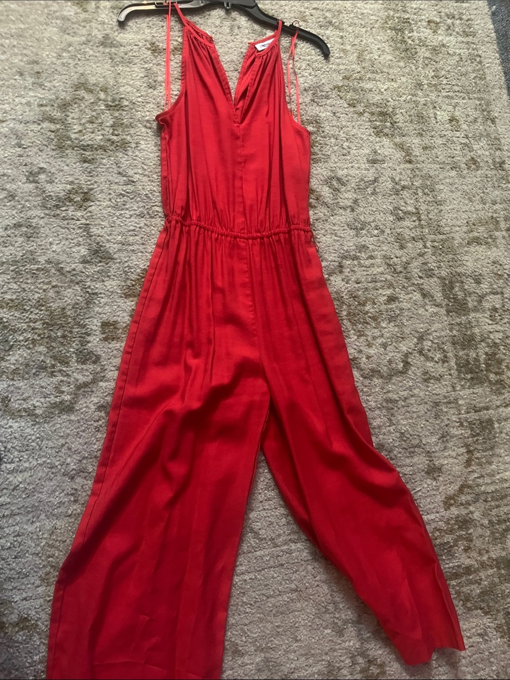 Red Sleeveless Wide-Leg Jumpsuit ( has a pin in the back)